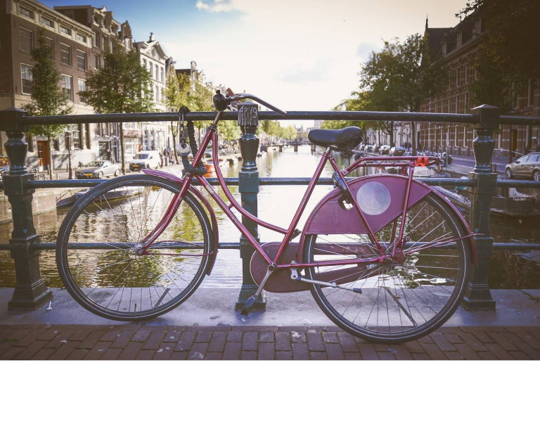 Neden bu kadar çok Hollandalı Büyükanne Bisikletine (Oma Fiets) biniyor? Step-through ( Z kadro ) avantajları neler?